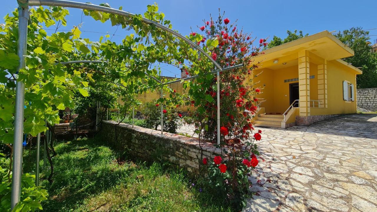 Village Home Next To The Sea Sarandë Exterior foto